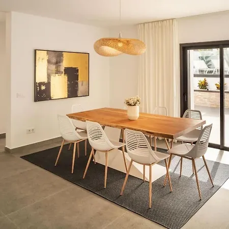 Sunset Sights By Buenavilla فيلة بلايا بلانكا