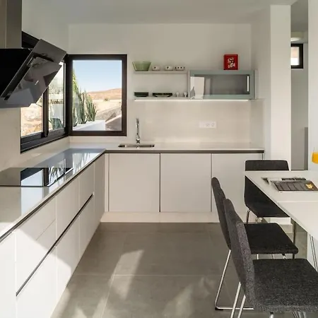 Sunset Sights By Buenavilla * بلايا بلانكا