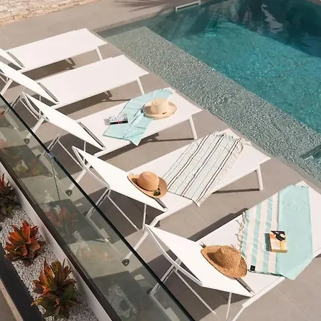 Sunset Sights By Buenavilla بلايا بلانكا