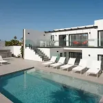 Sunset Sights By Buenavilla Вилла *