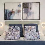 Вилла Sunset Sights By Buenavilla *