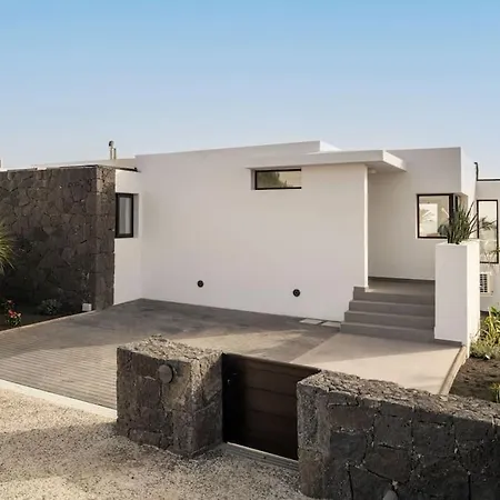 Sunset Sights By Buenavilla Вилла *