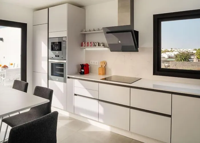 Villa Sunset Sights By Buenavilla *